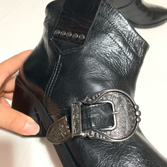 {Davos Gomma} Italian Silver Buckle Wester Booties - Picture 6 of 6